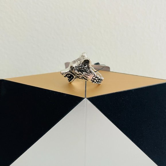 Gucci Silver Used Anger Forest Wolf Head Ring - Picture 2 of 9